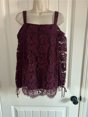 NEW Fifteen Twenty Burgundy Lace Cold-Shoulder Blouse Sz S